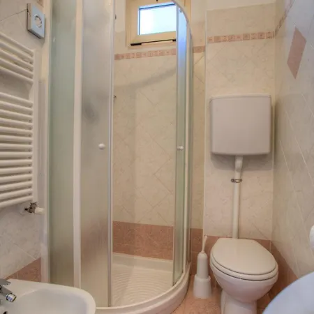 Hotel Lucia 2*