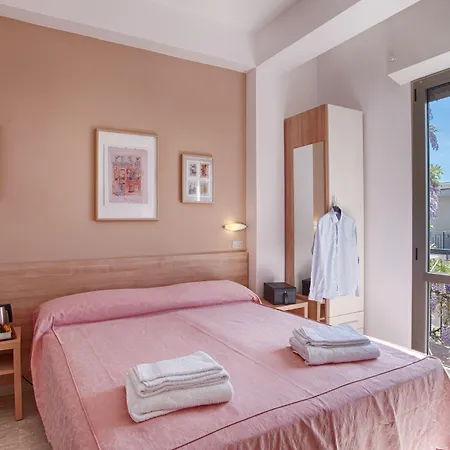 Lucia 2* Bellaria-Igea Marina