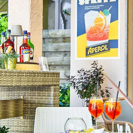 Hotel Lucia 2*