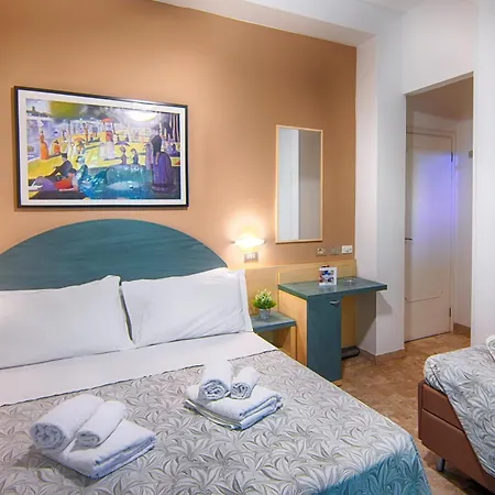 Lucia Hotel