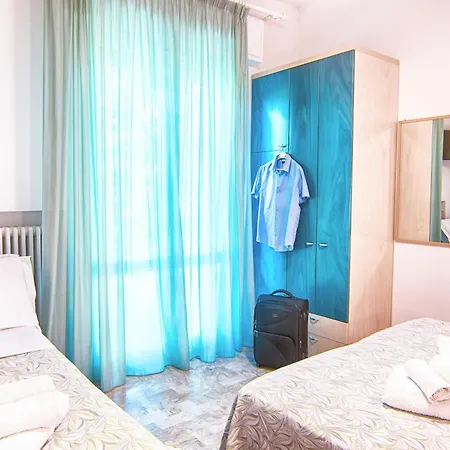 Lucia Hotel