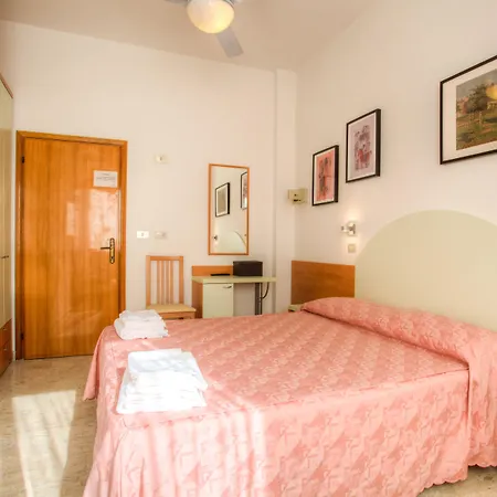 Lucia 贝拉里亚-伊贾马里纳