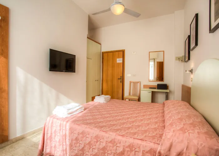 Lucia Hotel