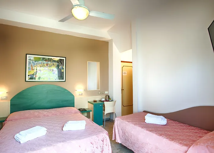 Hotel Lucia 2*